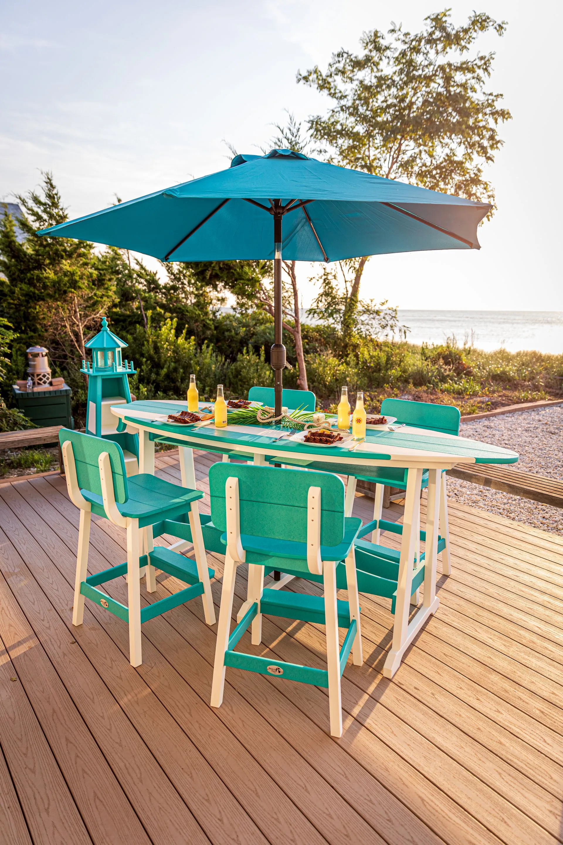 Beaver Dam outdoor dining on deck