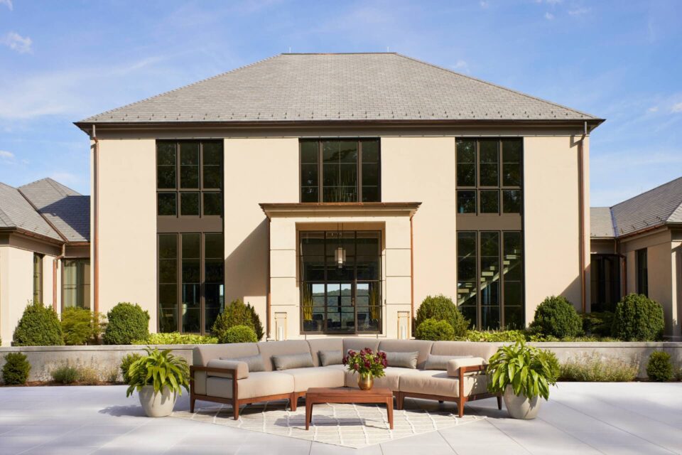 Jensen outdoor lounge